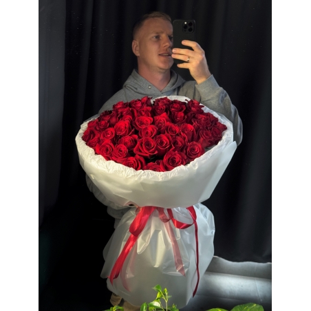 Купить букет из 51 красной розы за 10000 р.